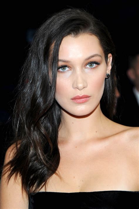 misure bella hadid